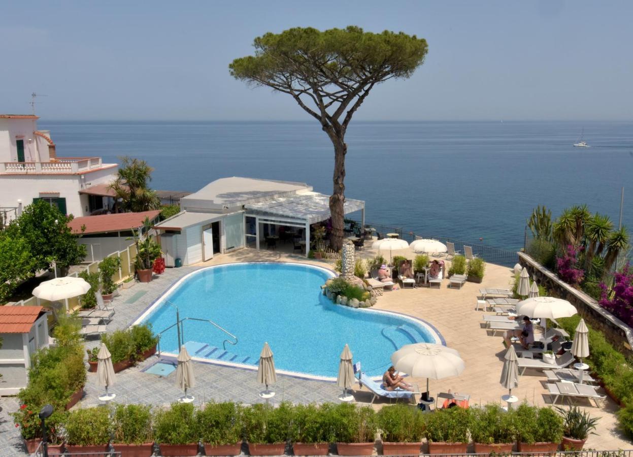 Hotel L'Approdo Casamicciola Terme Luaran gambar
